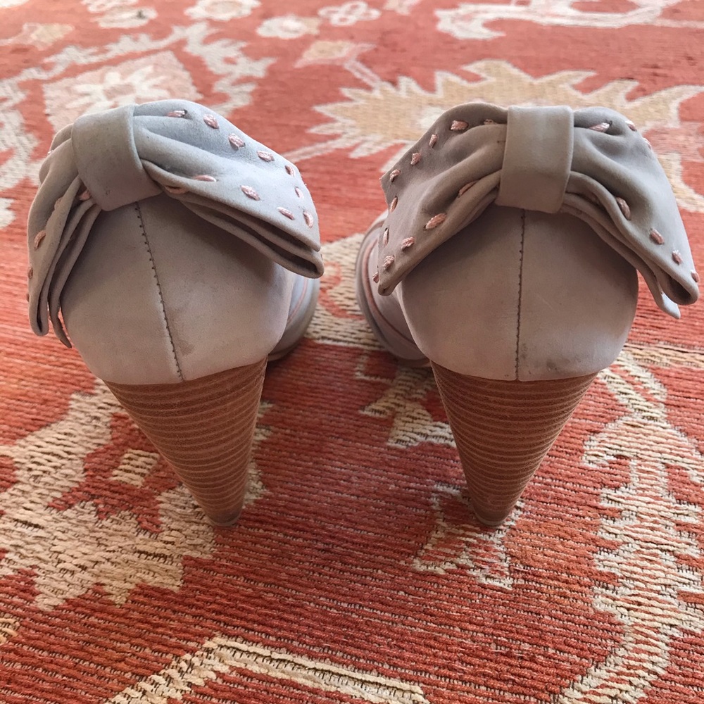 👡💕Women’s Seychelles bow heels (size 7.5) - Picture 4 of 5